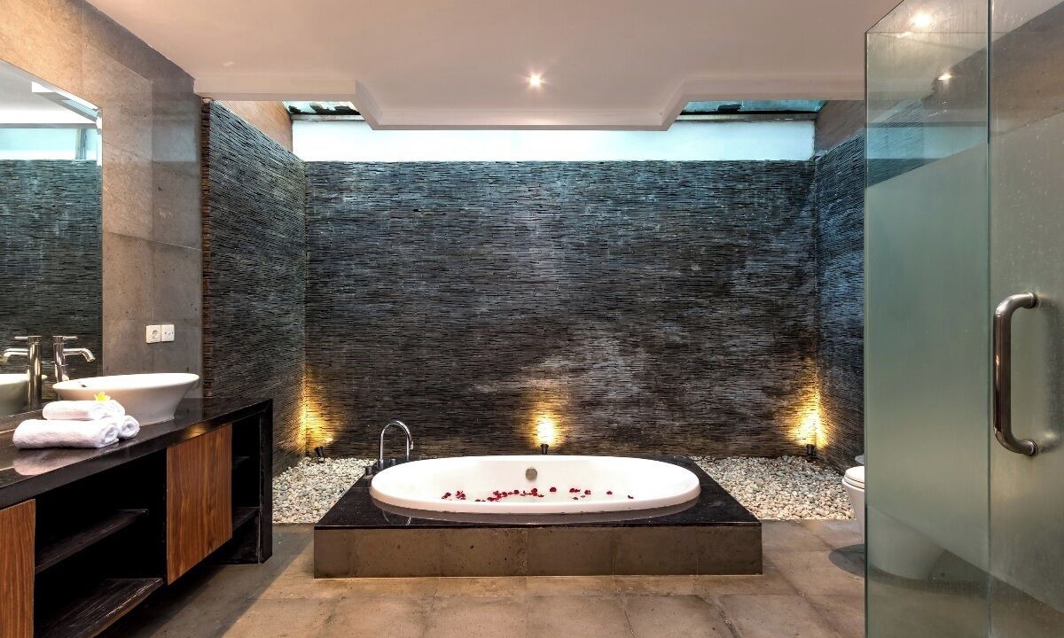 Photo of Bathroom in Sunset Road