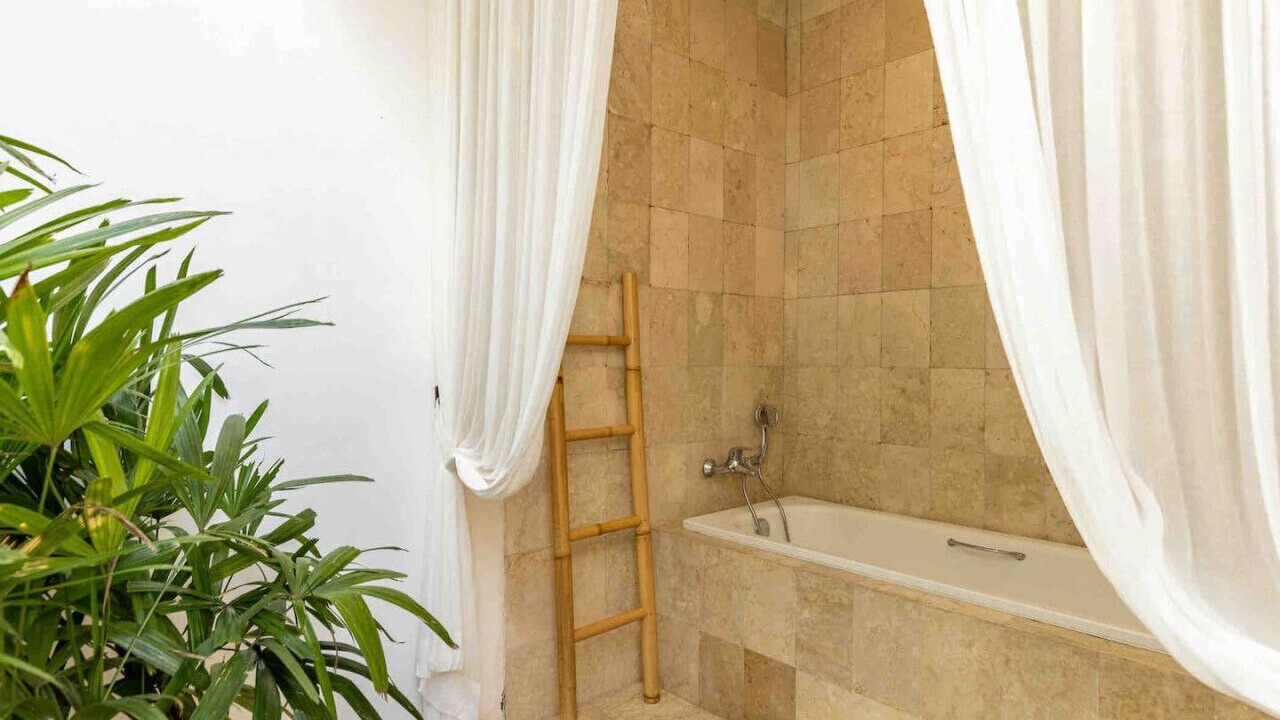 Photo of Bathroom in Sunset Road