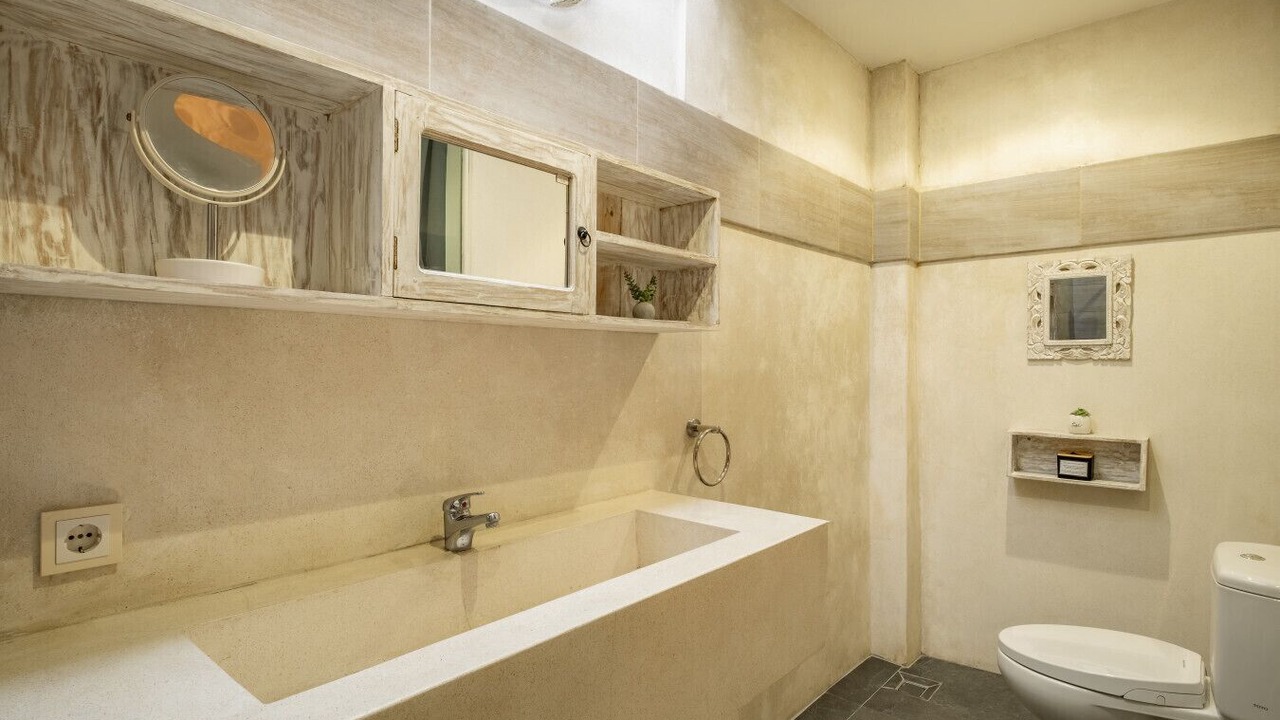 Photo of Bathroom in Sunset Road