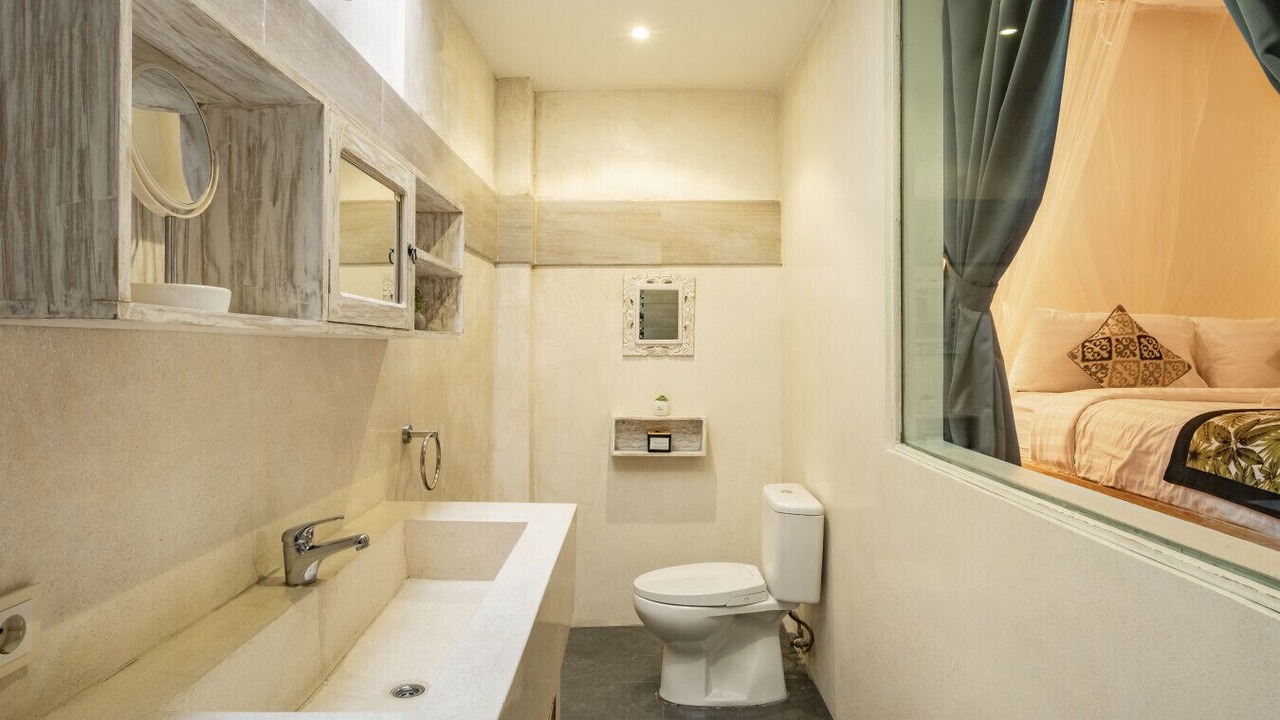 Photo of Bathroom in Sunset Road