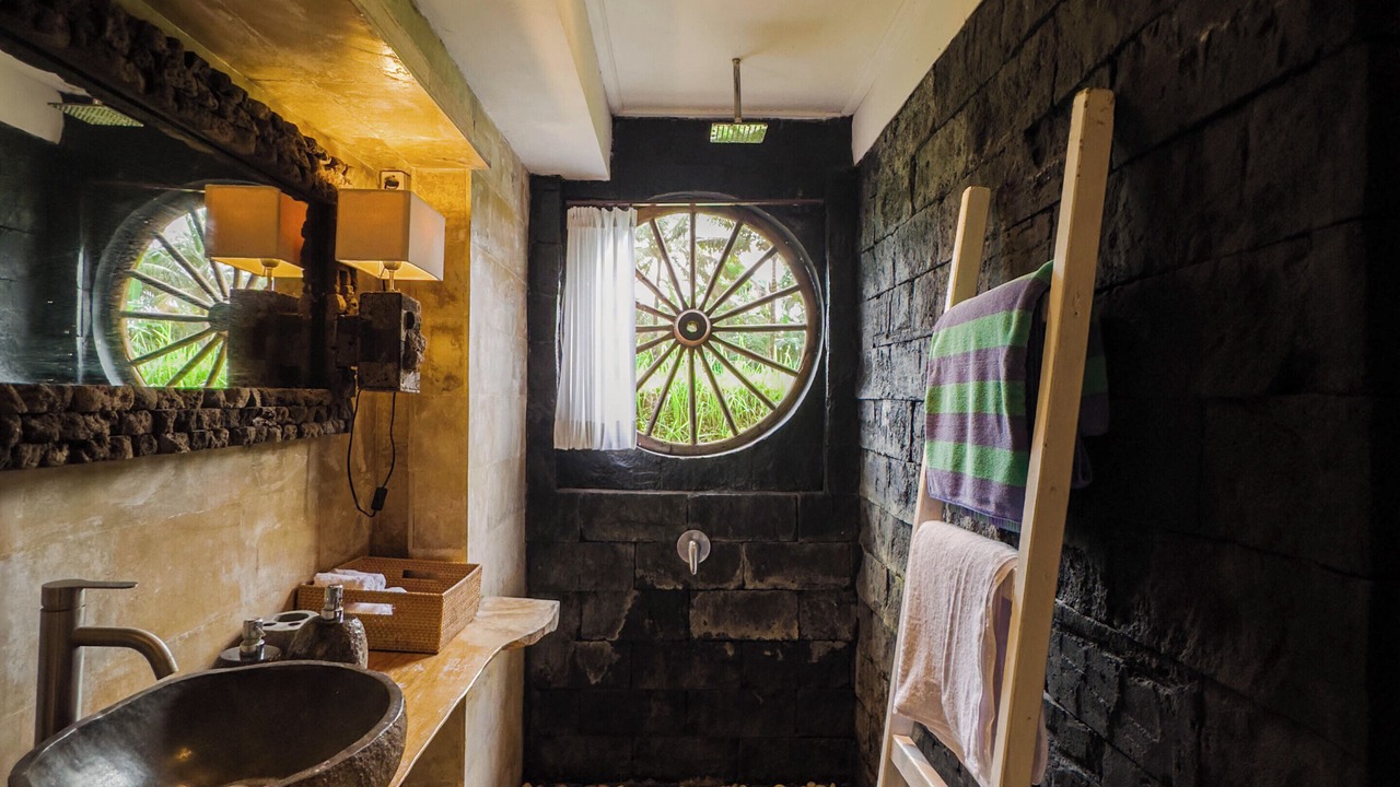 Photo of Bathroom in Kedewatan