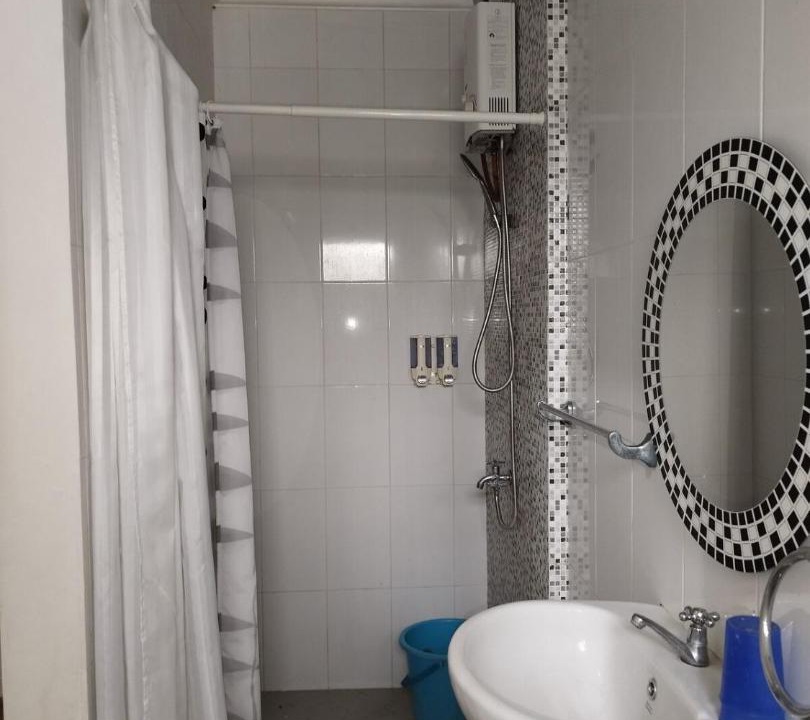 Photo of Bathroom in Dinoyo