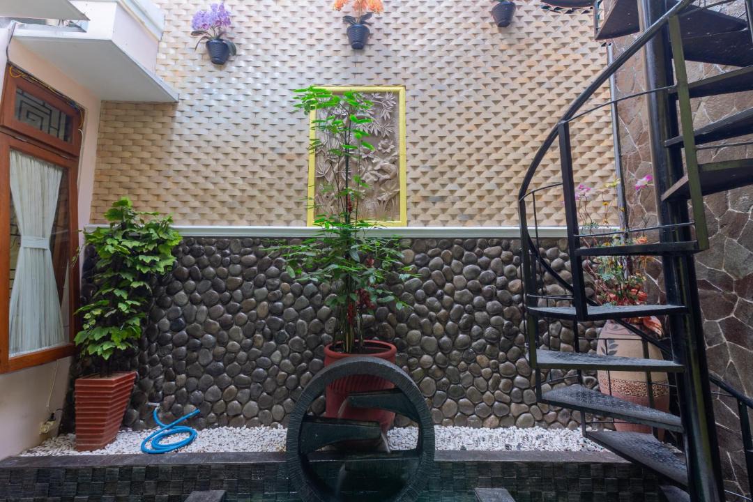 Photo of Patio Balcony in Sinduadi