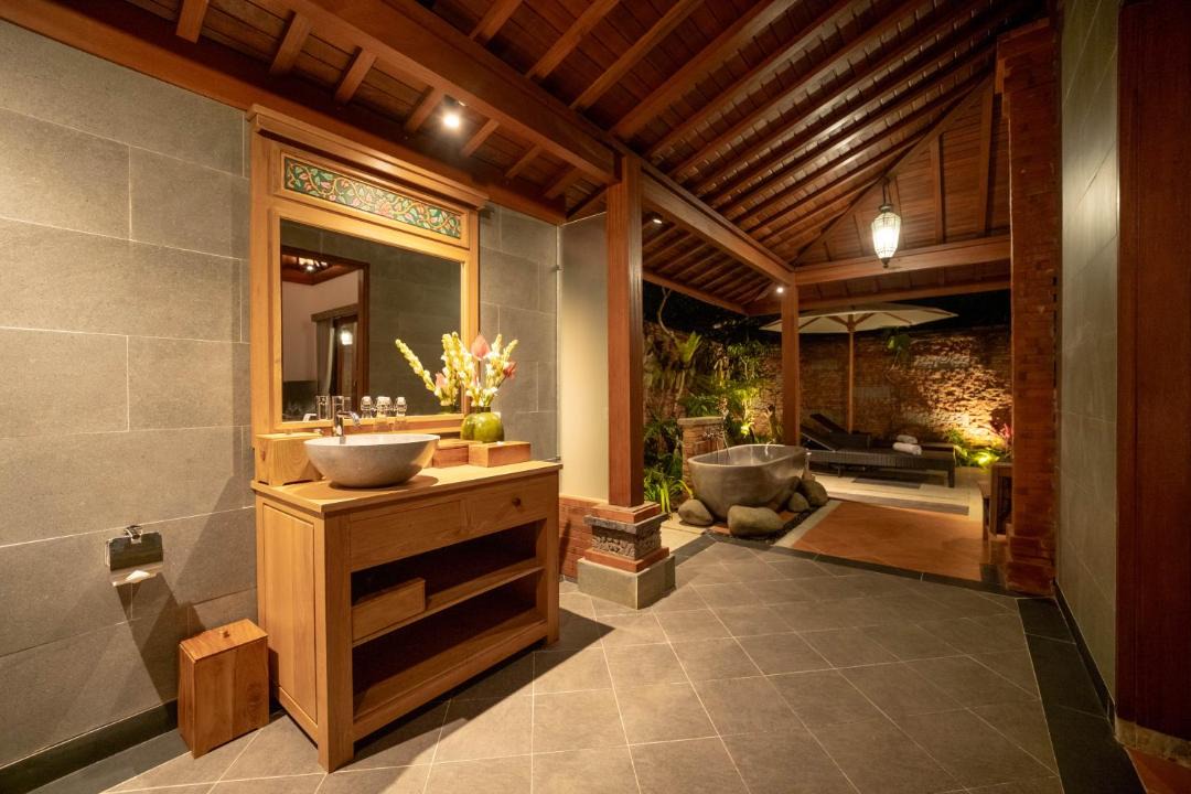 Photo of Bathroom in Kedewatan