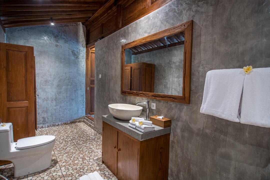 Photo of Bathroom in Kedewatan