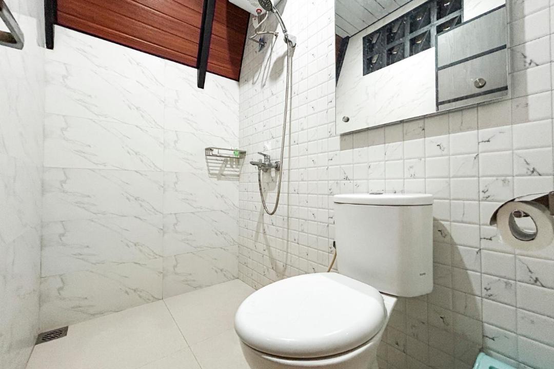 Photo of Bathroom in Rendeh