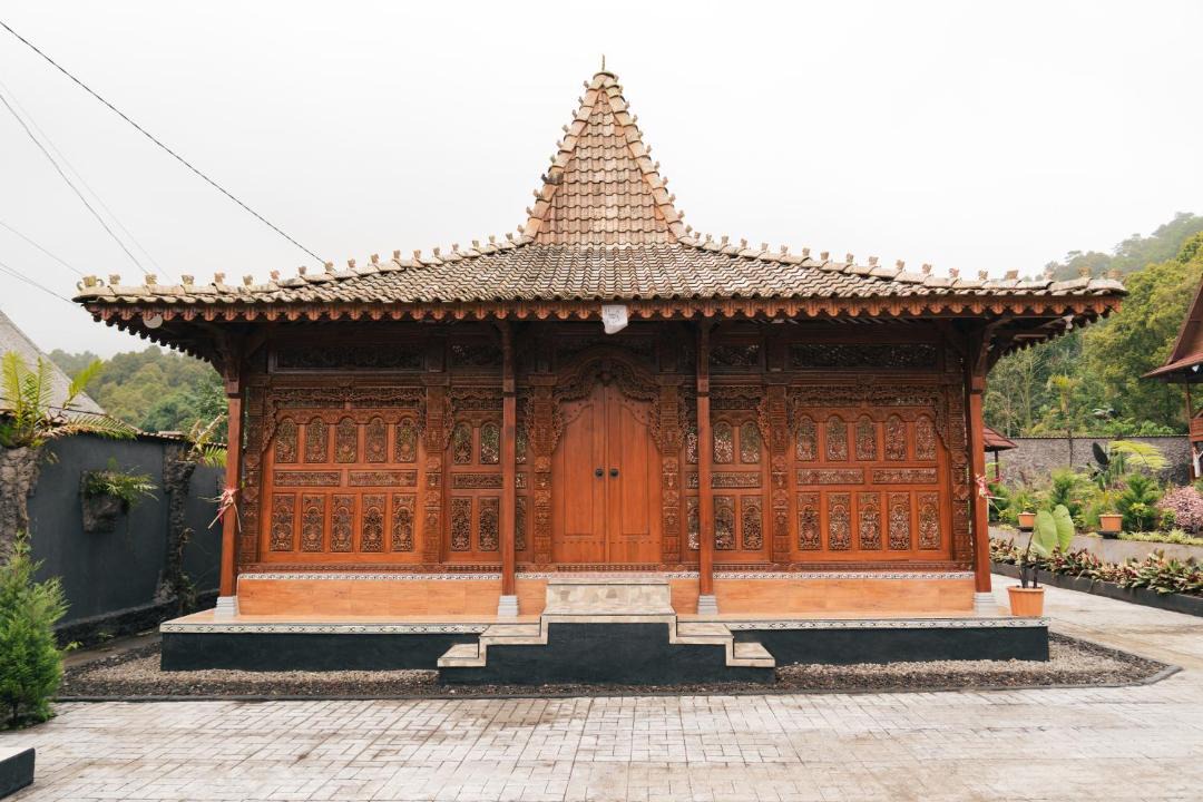 Photo of Others in Munduk