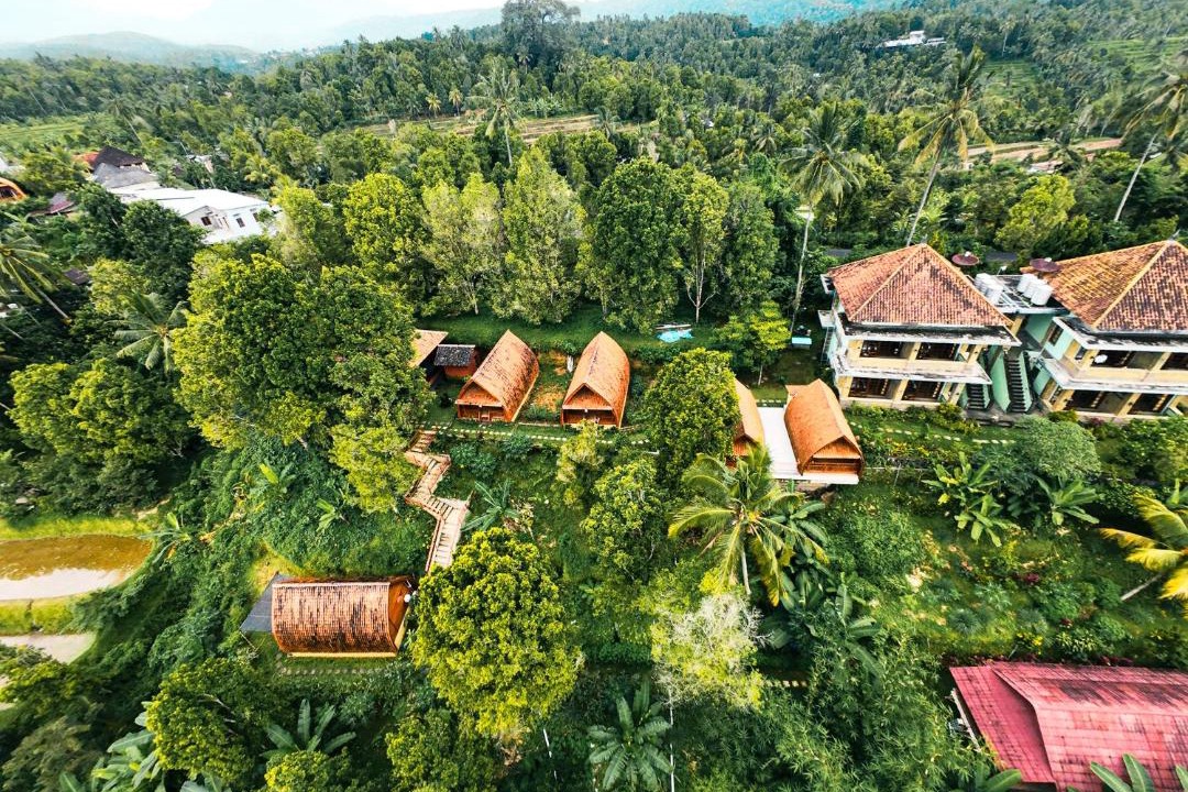 Photo of Others in Munduk