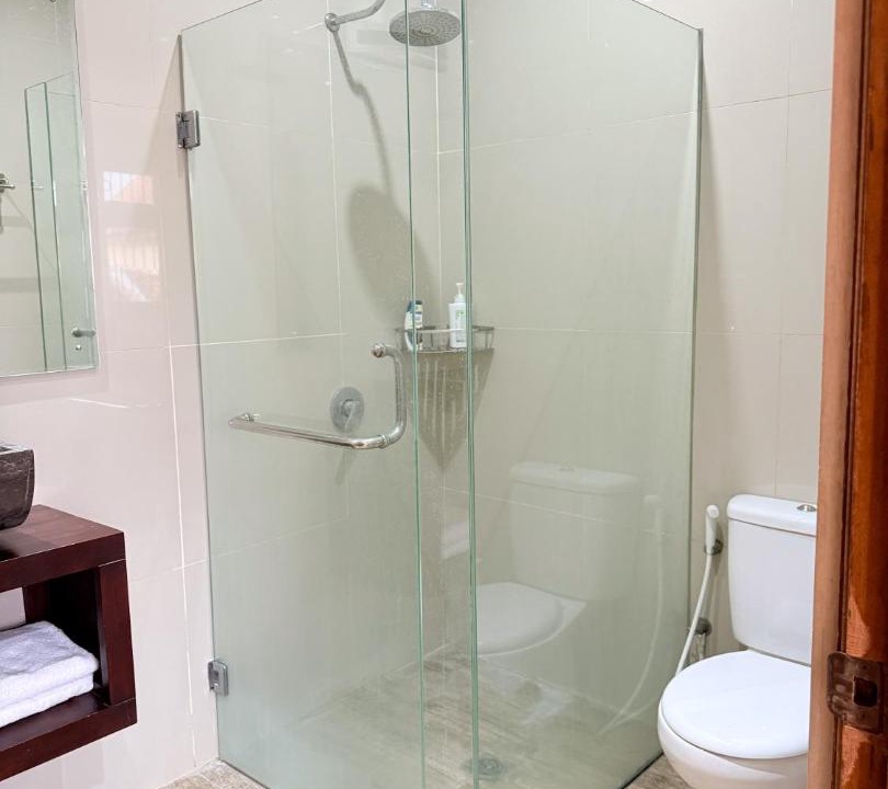 Photo of Bathroom in Kartika Plaza