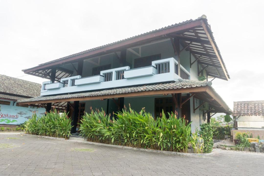 Photo of Others in Pacitan