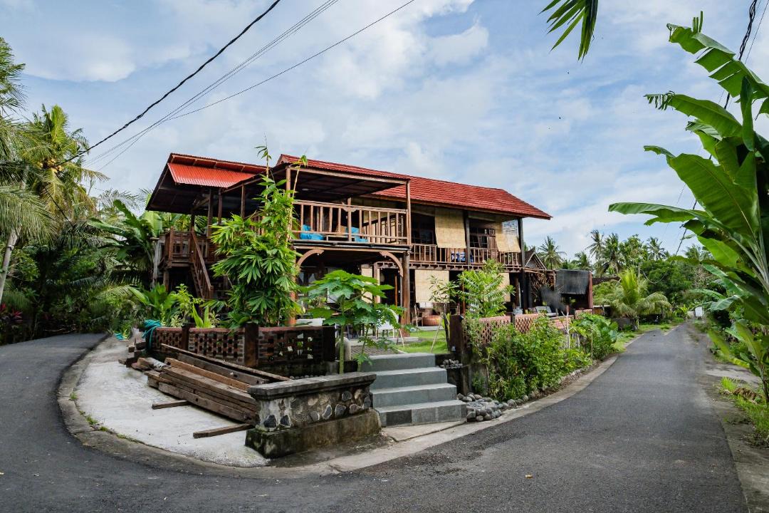Photo of Others in Medewi