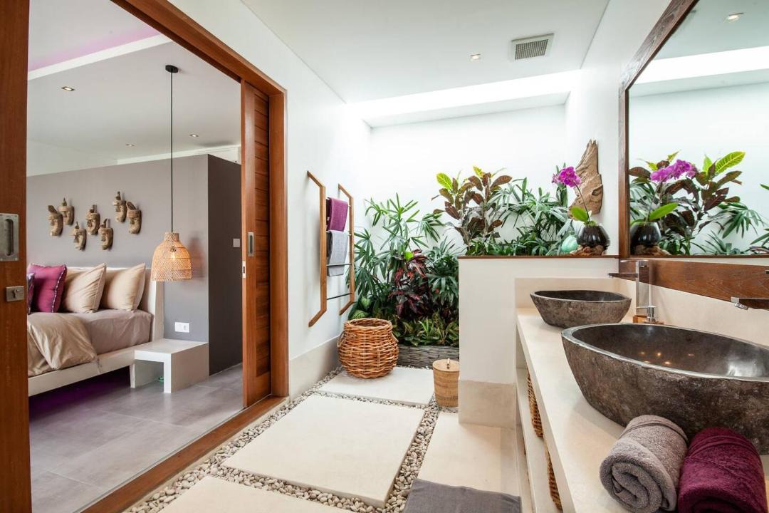 Photo of Bathroom in Sunset Road