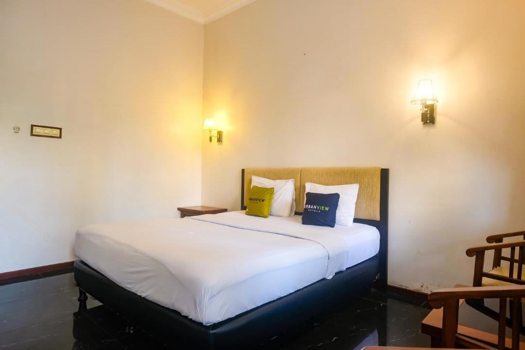 Photo of Bedroom in Wirobrajan