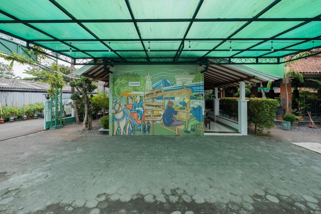 Photo of Others in Sinduadi