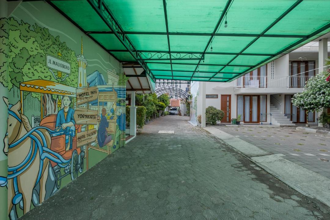 Photo of Others in Sinduadi