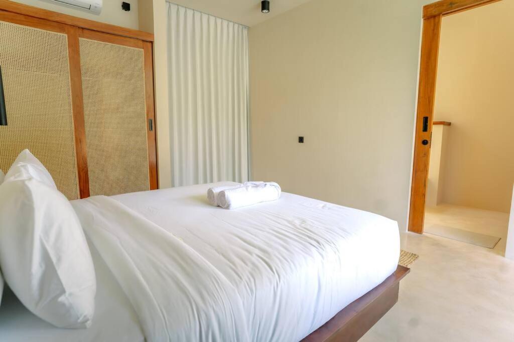 Photo of Bedroom in Selong Belanak