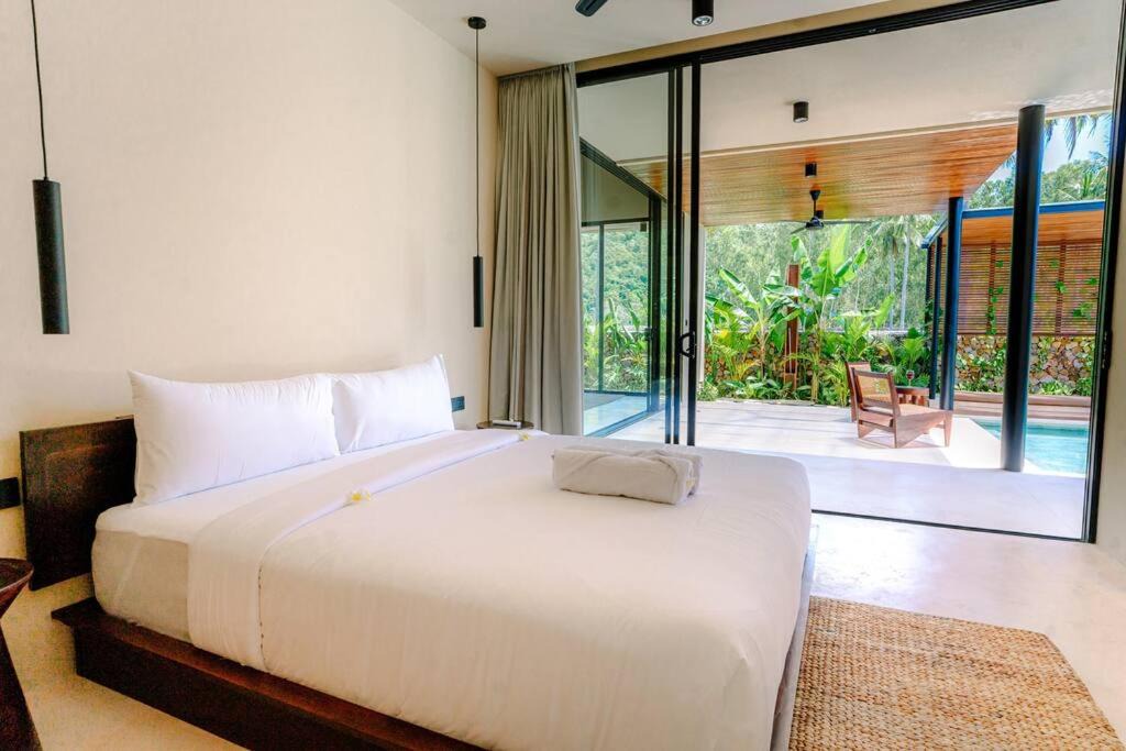 Photo of Bedroom in Selong Belanak