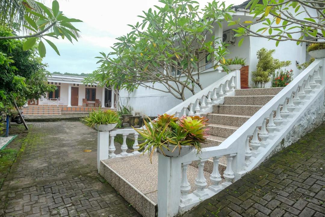 Photo of Others in Kretek