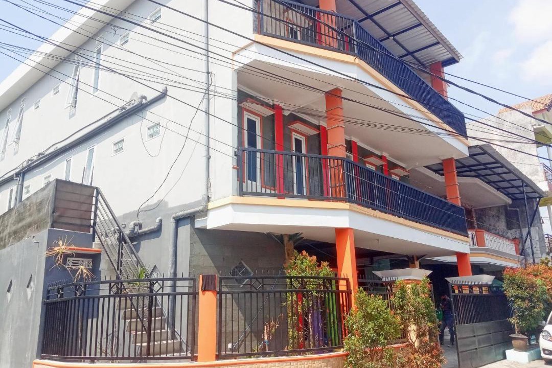 Photo of Buildings in Dinoyo