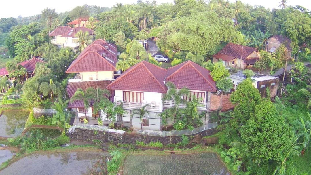 Photo of Others in Tahunan