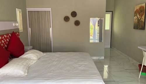 Deluxe Double Room, 1 King Bed, Ocean View