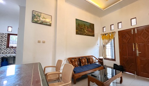 Standard House, 3 Bedrooms