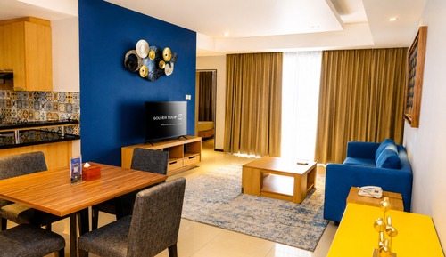 Suite, Multiple Beds