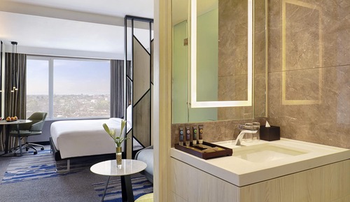 Superior Studio, 1 King Bed