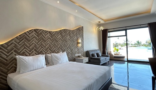 Premier Room
