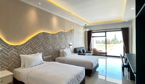 Premier Room