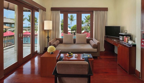 Suite Room with Pool View