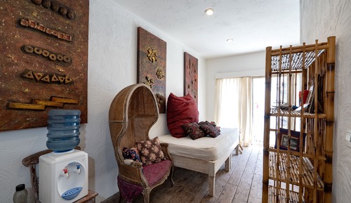Standard Room, 1 King Bed, Courtyard View