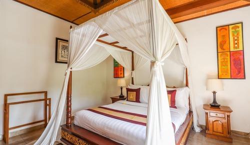 Executive Room, 1 Queen Bed, Balcony, Garden View