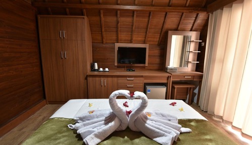Deluxe Room, 1 Queen Bed, Sea View