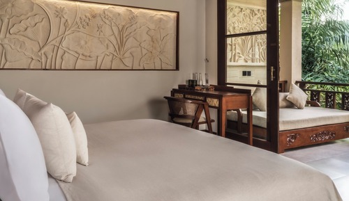 Grand Aksari Suite with Bathtub