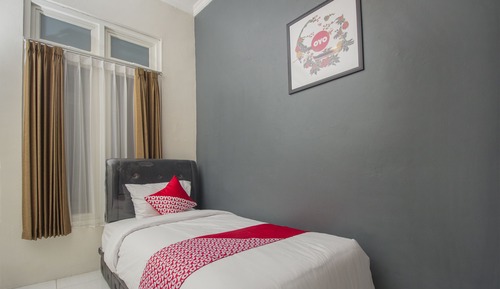 Deluxe Single Room