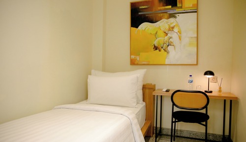 Single Room, Non Smoking, Corner