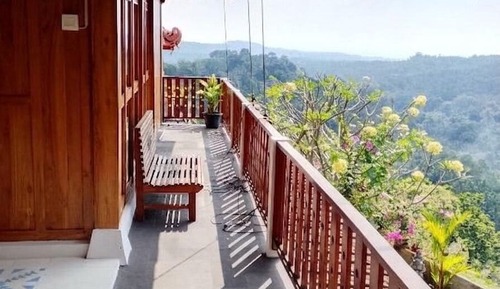 Deluxe Double Room, 1 Queen Bed, Balcony, Hill View