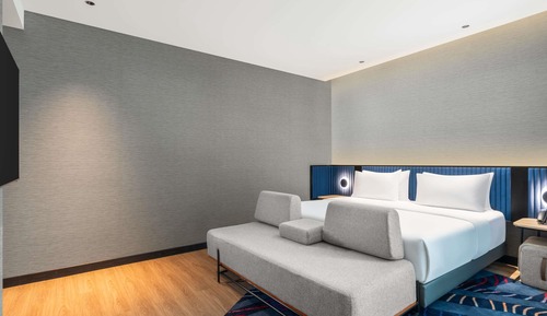 Family Suite, 1 King Bed with Sofa bed, Pool View
