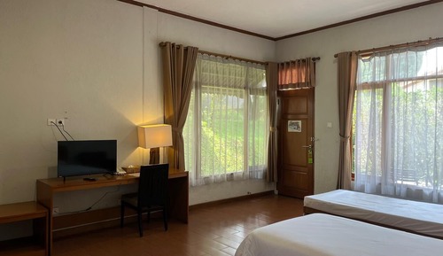 Deluxe Twin Room, Garden View