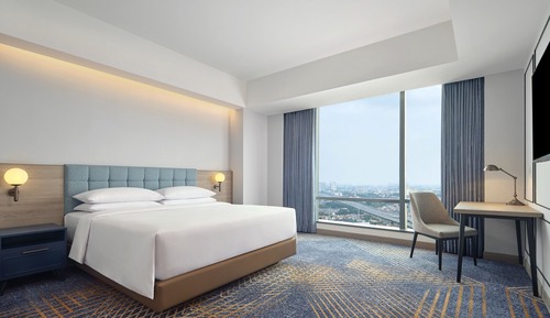 Premier Suite, 1 King Bed (View)