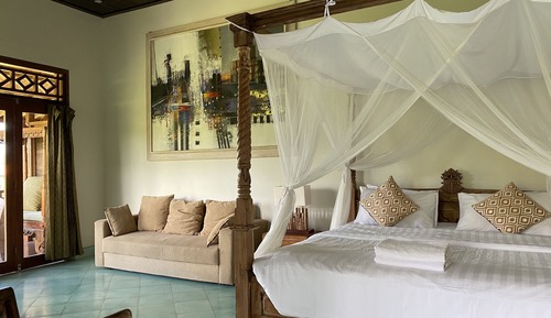 Deluxe Double Room (1)