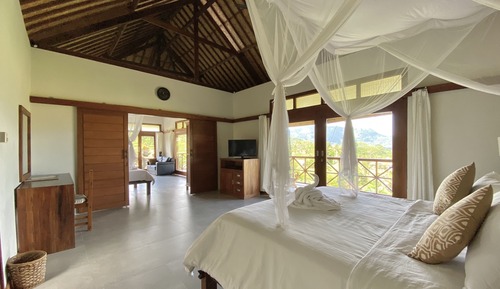 Family Room (1)