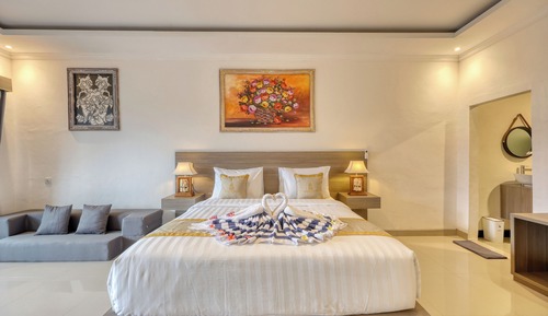 Deluxe Suite, Partial Ocean View