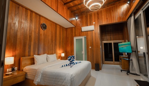 Luxury Villa, 5 Bedrooms, Kitchen, City View