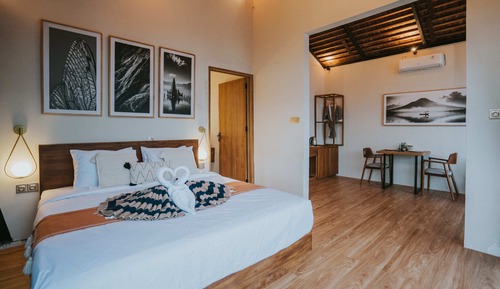 Panoramic Suite, 1 Bedroom, Hot Tub, Lake View