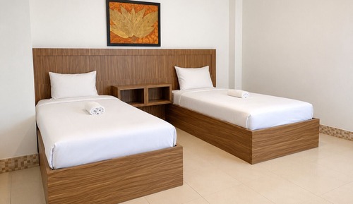 Standard Twin Room, City View