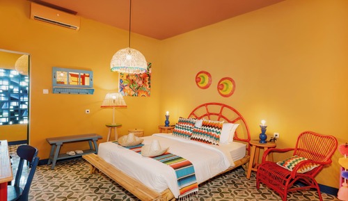 Junior Room, 1 Queen Bed