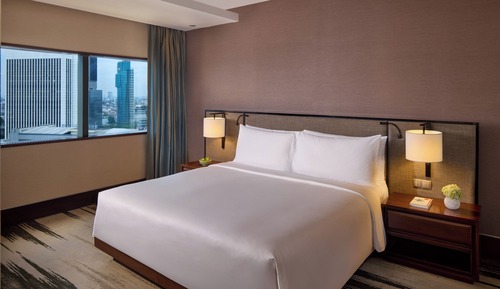 Deluxe Suite (Executive Lounge Access)