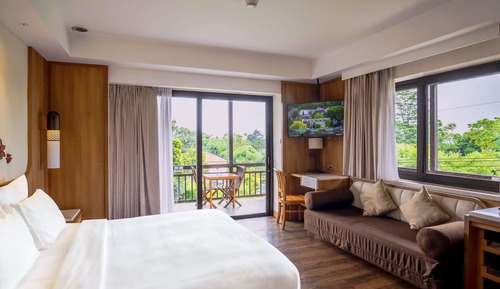 Deluxe Room, 1 King Bed, Balcony